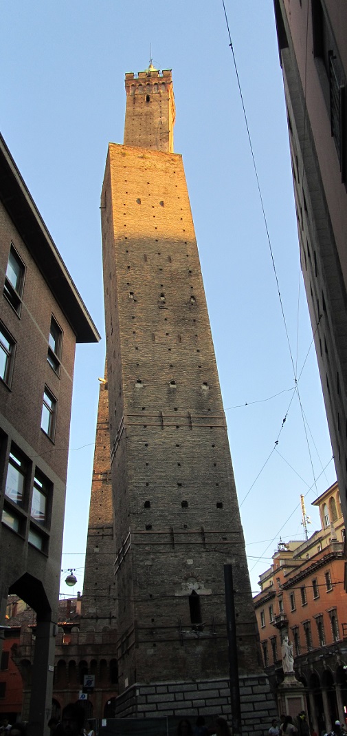 leaning tower